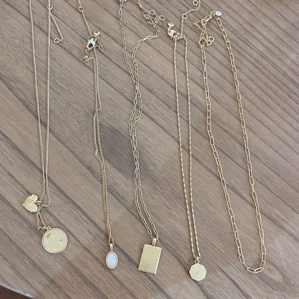 Madewell Elegant Gold Necklace Set